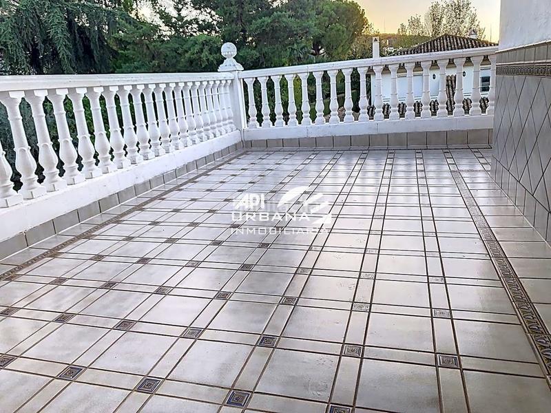 Foto 19ac89f1-9176-43d0-9362-f8db237f371d. Casa amb piscina a El Carmen - La Barrera Lucena