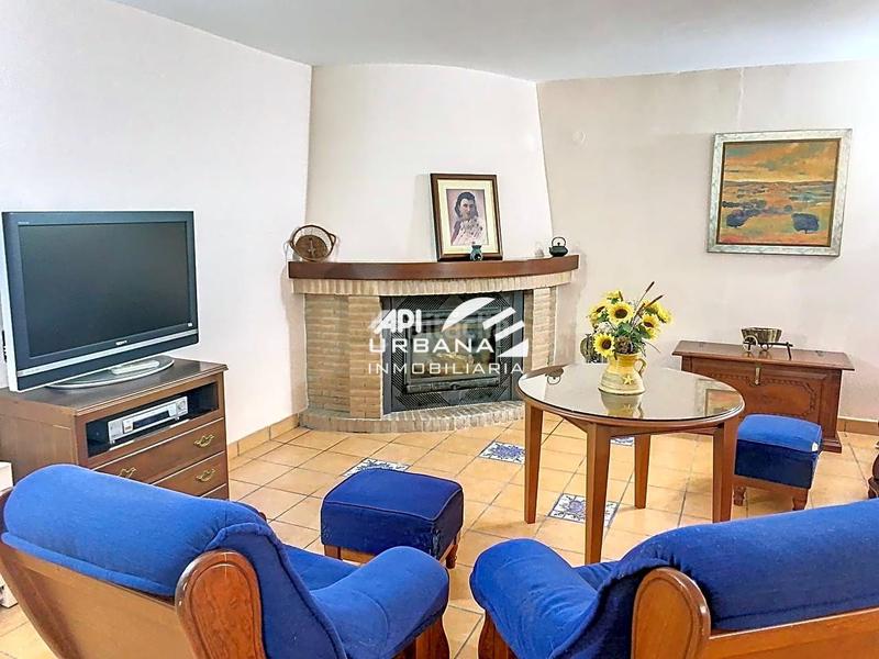 Foto 8b9f20d7-3adb-4be5-8883-7c0bd636a944. Casa amb piscina a El Carmen - La Barrera Lucena