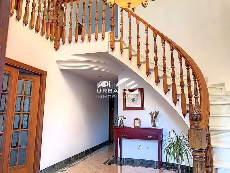 Foto 925cd8f8-d891-4ca3-8a57-6d8f52a690ac. Casa amb piscina a El Carmen - La Barrera Lucena