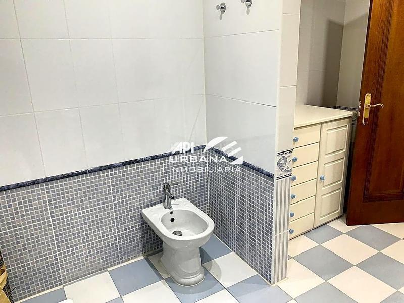 Foto f1cb8260-079c-4b7a-ad5b-9a7da0cbaf1f. Casa amb piscina a El Carmen - La Barrera Lucena