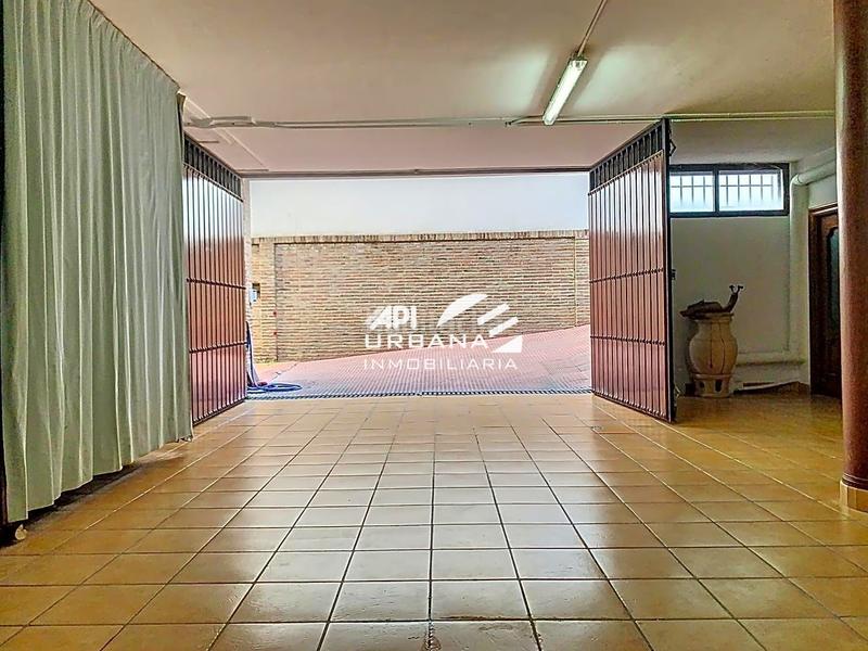 Foto f55f68ad-c030-49ad-b26b-192a3d0ea57d. Casa amb piscina a El Carmen - La Barrera Lucena