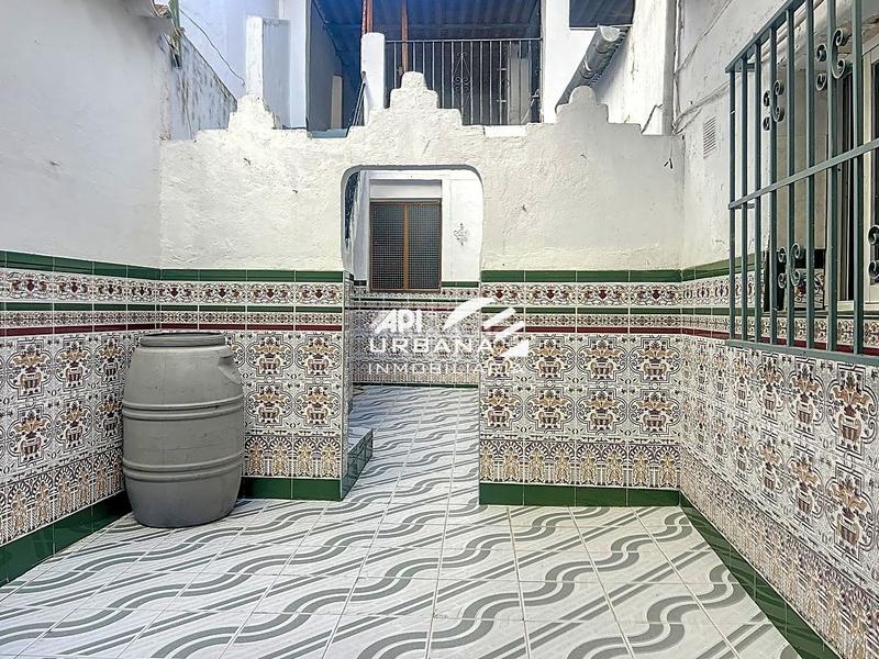 Foto f4e1dcbe-369b-49e6-9845-866a5fe78afa. Maison dans Poleares Lucena