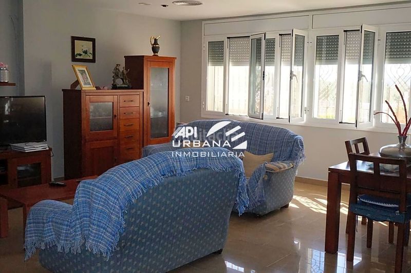 Foto 0f4292c4-4d37-461d-9138-12e926524e15. Casa amb piscina a San Francisco Lucena