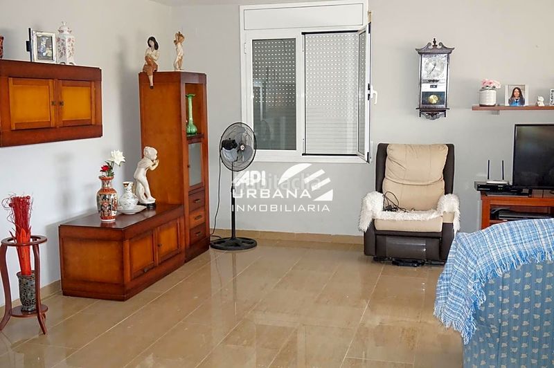 Foto 4ad67dde-0cd3-49b9-abc5-f89cfafe7d90. Casa amb piscina a San Francisco Lucena