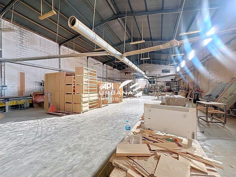 Foto dff001e3-b3aa-4a99-ac25-8252cdf4cc31. Fabrikhalle in Poleares Lucena