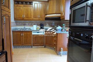 Casa adossada a El Valle. Este casa / chalet se encuentra en 14900, lucena, córdoba, en la