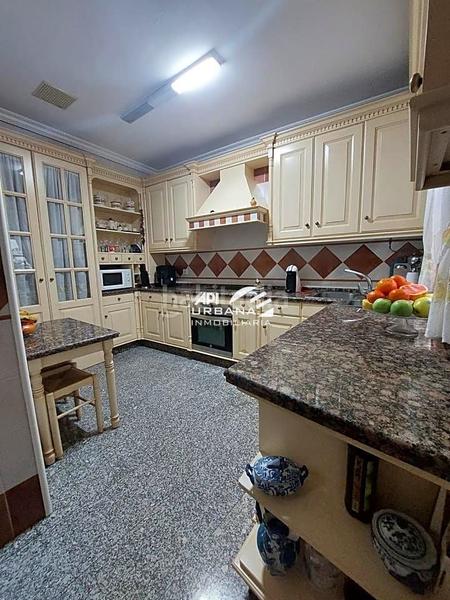 Foto 48590a84-1e88-4cd3-922e-48dd1d8e9c1c. Casa a Centro Lucena