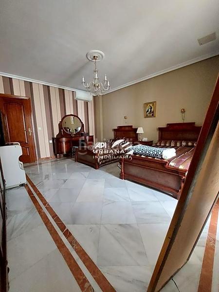 Foto b83ec898-5d76-4b59-ac25-0ef50a00d515. Casa a Centro Lucena