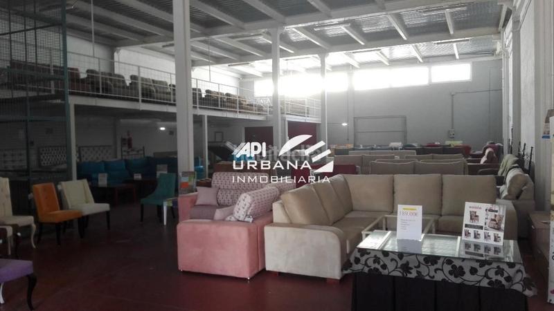 Foto b5fc0942-c354-4963-9b04-1456500ddcea. Capannone industriale in Poleares Lucena