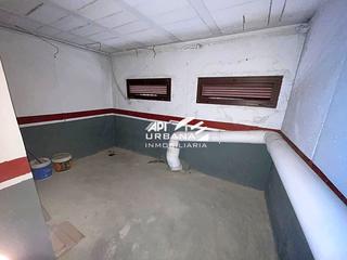 Car parking in Calle Cesteros