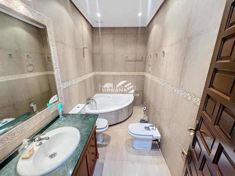 Foto cda2f94c-d71a-4ae3-bf0b-e63b12666bf0. Casa con piscina in San Francisco Lucena