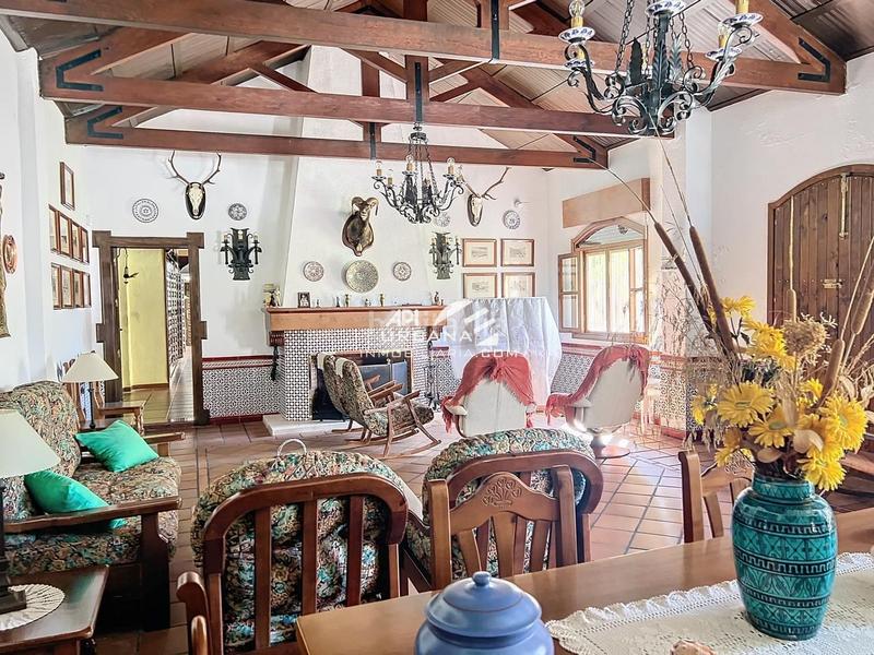 Foto 9766363a-a0b2-4356-afea-47498d8f301c. House with pool in San Francisco Lucena