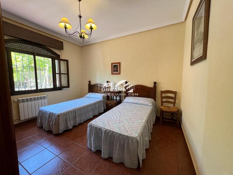 Foto 9bf0afc3-0020-44a8-8852-939f6958ec32. Maison avec piscine dans San Francisco Lucena