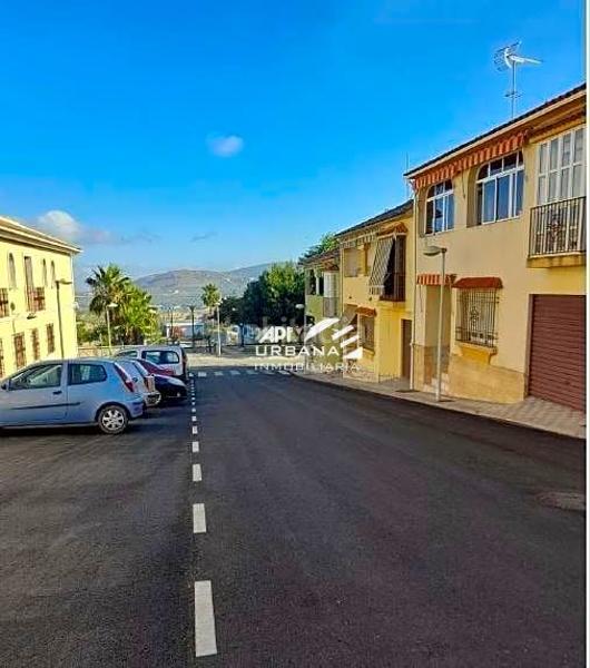 Foto a6596052-659b-4b9e-8035-2827f2ff275a. Haus in jardín Lucena Lucena