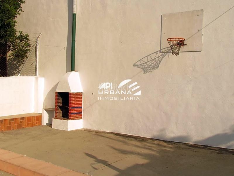 Foto 3b0a877d-b082-4b79-999e-f0dd0278a9f5. Casa amb piscina a San Francisco Lucena