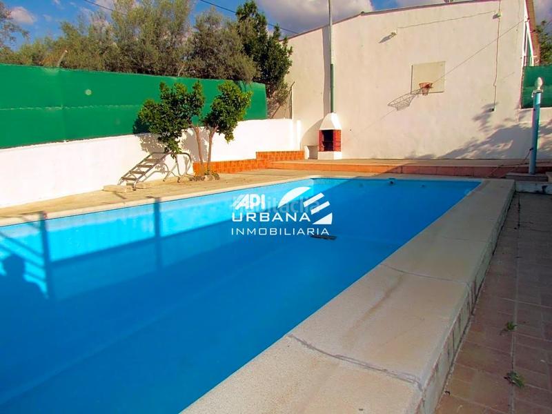 Foto 9e544992-eeb2-487b-be23-ece6640a5e7f. Casa amb piscina a San Francisco Lucena