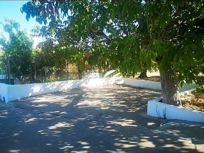 Foto bf04b9b4-057f-4a5d-9c78-15fd9d8c110a. Casa amb piscina a San Francisco Lucena