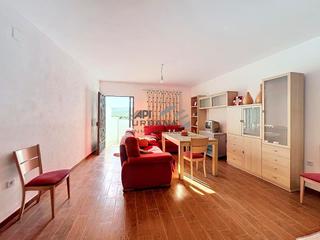 Casa  A-318. Zona casa tejada, entre lucena y puente genil