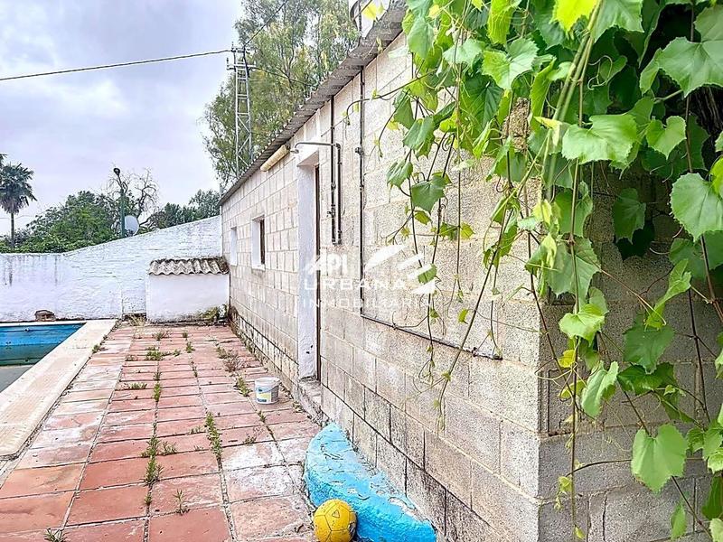 Foto 7eaca068-05dd-4845-b078-197bc115745e. Casa amb piscina a Las Vegas - Campoaras Lucena