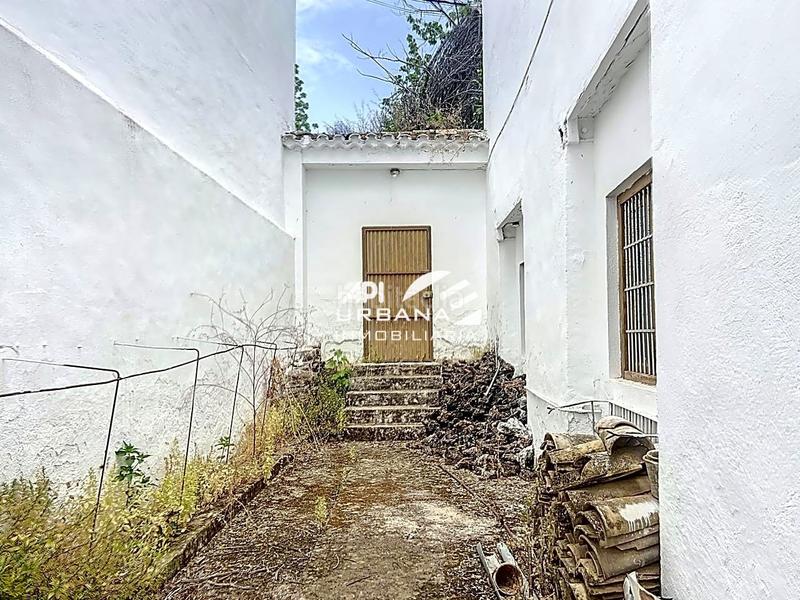 Foto 823079e6-1ca4-42b3-8a92-f7605a6e5dfd. Casa amb piscina a Las Vegas - Campoaras Lucena