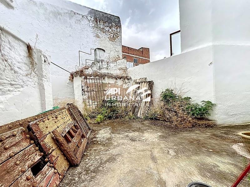 Foto a0326bcc-04d2-406b-b995-7306a0c39b5e. Casa amb piscina a Las Vegas - Campoaras Lucena