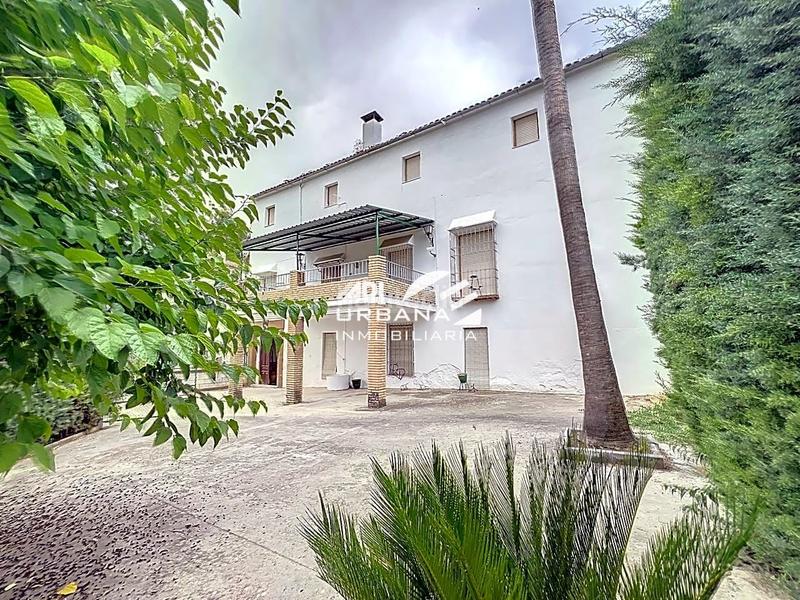 Foto a58d1971-8f3e-40fb-a8ea-c3b0eb03dc52. Casa amb piscina a Las Vegas - Campoaras Lucena