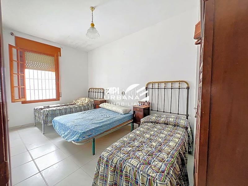 Foto e9ae5250-3f68-4399-bf65-30b6f207f95b. Casa amb piscina a Las Vegas - Campoaras Lucena