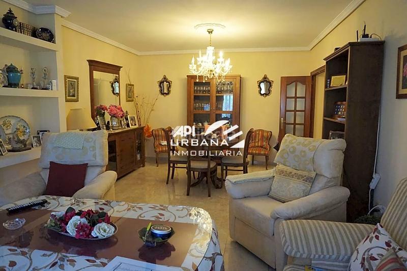 Foto 98751e2b-25c6-4739-b40b-e299846ec485. Casa con parcheggio in El Carmen - La Barrera Lucena