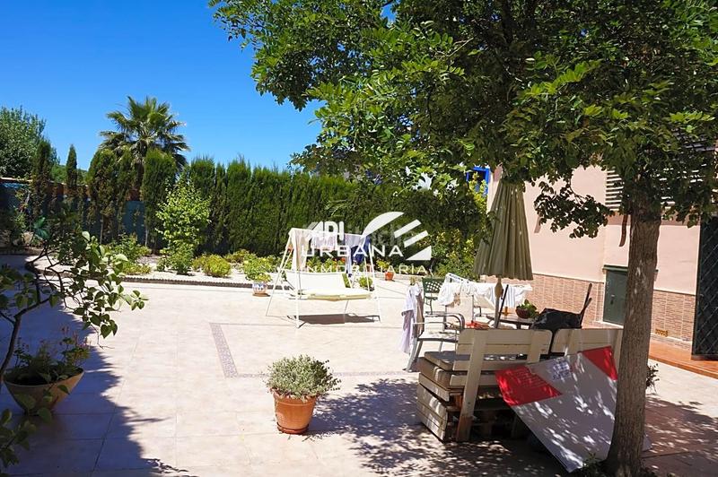 Foto b83d5d40-d7ef-437b-b145-8af6cf0f04a6. Casa con parcheggio in El Carmen - La Barrera Lucena