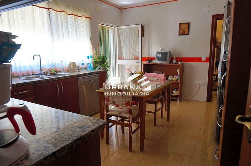 Foto b0415ad2-bfd0-4315-9160-d87d9ad0fc7e. House with parking in El Carmen - La Barrera Lucena