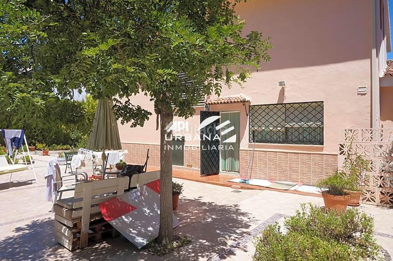 Foto e1750169-01cf-444f-b70c-30ad2cc9be8e. House with parking in El Carmen - La Barrera Lucena