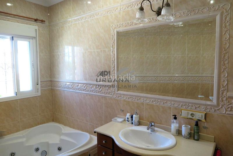 Foto edf65299-47cc-4bc3-8744-0783c4422e5e. Casa amb piscina a El Valle Lucena