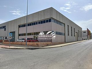 Rent Industrial building  De la rioja