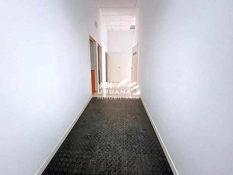 Foto 0b11fc61-9117-4257-b6d6-efbe782d9bb0. Miete geschäftsraum in Centro Lucena