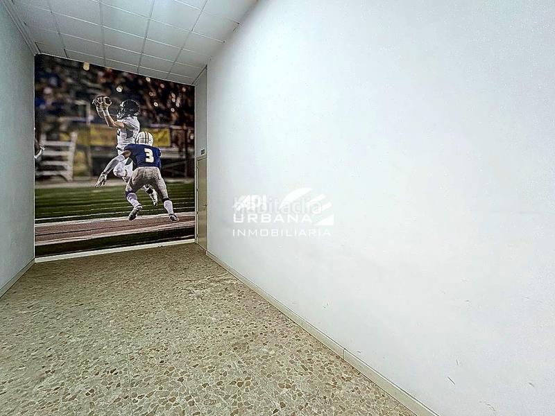 Foto 2cc3bb62-f35d-41b7-80e3-6b07c638958b. Location local commercial dans Centro Lucena