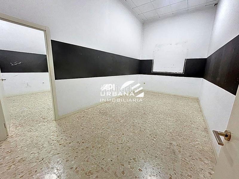 Foto a291d6d9-147b-468a-b9f2-b5551a065b68. Location local commercial dans Centro Lucena