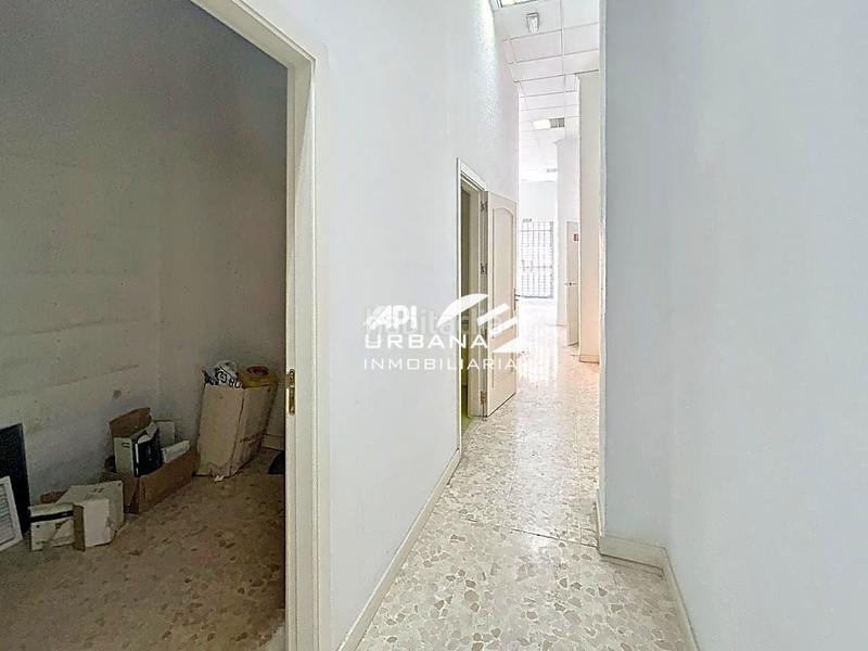 Foto b85d35d5-b0ed-4b59-ac23-cc96c72aca50. Location local commercial dans Centro Lucena