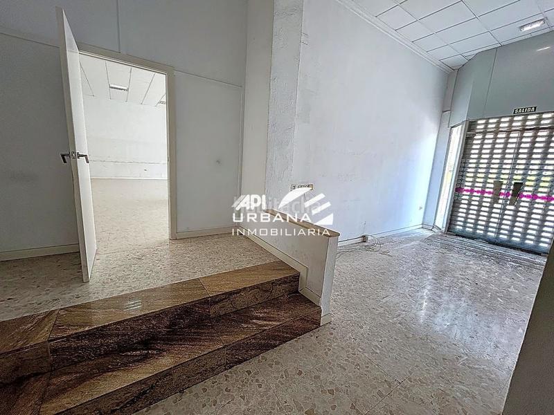 Foto c12154ab-9933-47a1-8138-9b6315e2e791. Location local commercial dans Centro Lucena