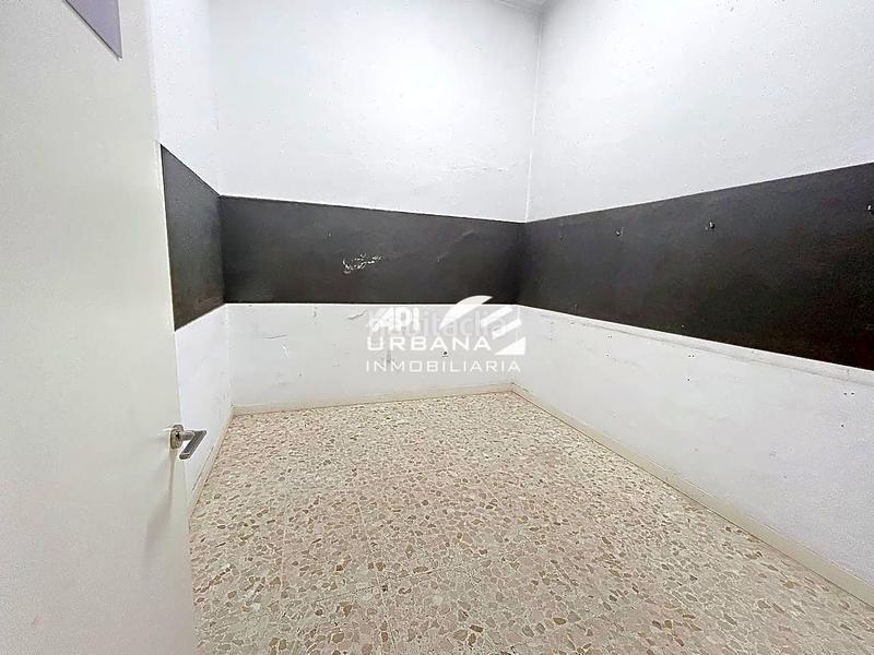 Foto d9234b85-2f1c-47f6-86cd-387acecfcf57. Location local commercial dans Centro Lucena