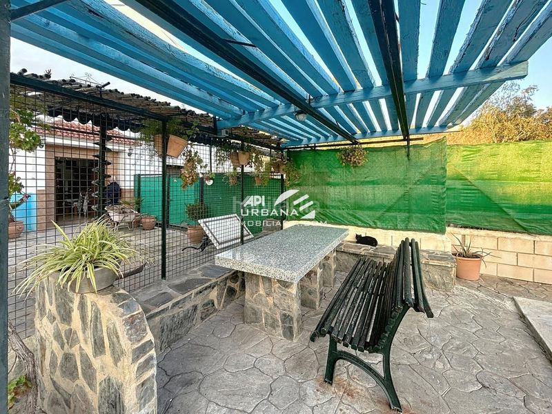 Foto b662557b-0cc3-4113-9586-d64b47826768. Casa amb piscina a San Francisco Lucena