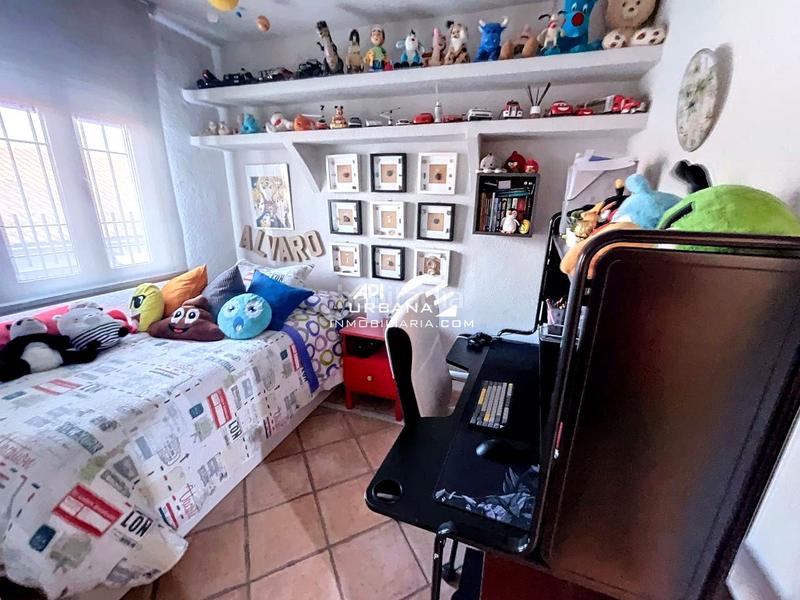 Foto 345c4374-9a6c-4b82-b76a-c738f17ed427. Casa con parcheggio in jardín Lucena Lucena