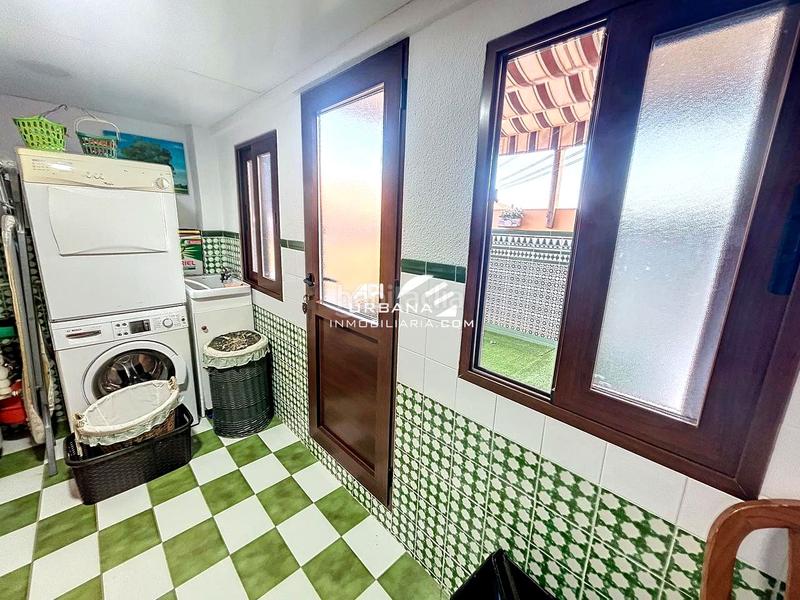 Foto 8638e82c-83df-4cad-93a3-b4c421854cfa. Casa con parcheggio in jardín Lucena Lucena