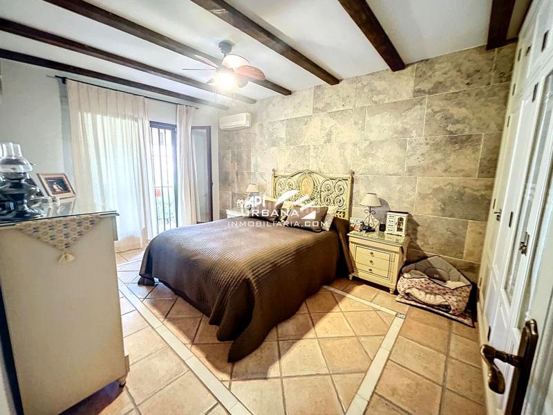 Foto ed05b817-238c-4378-9599-2637c7c2c6db. Casa con parcheggio in jardín Lucena Lucena