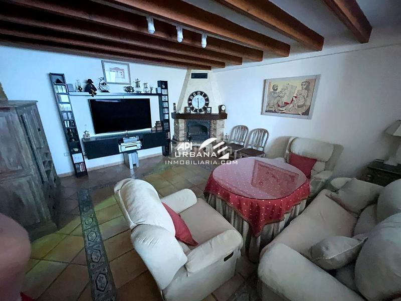Foto 275d97c9-9ce7-4a2e-8f9c-96aefbc9dd89. Maison avec parking dans jardín Lucena Lucena