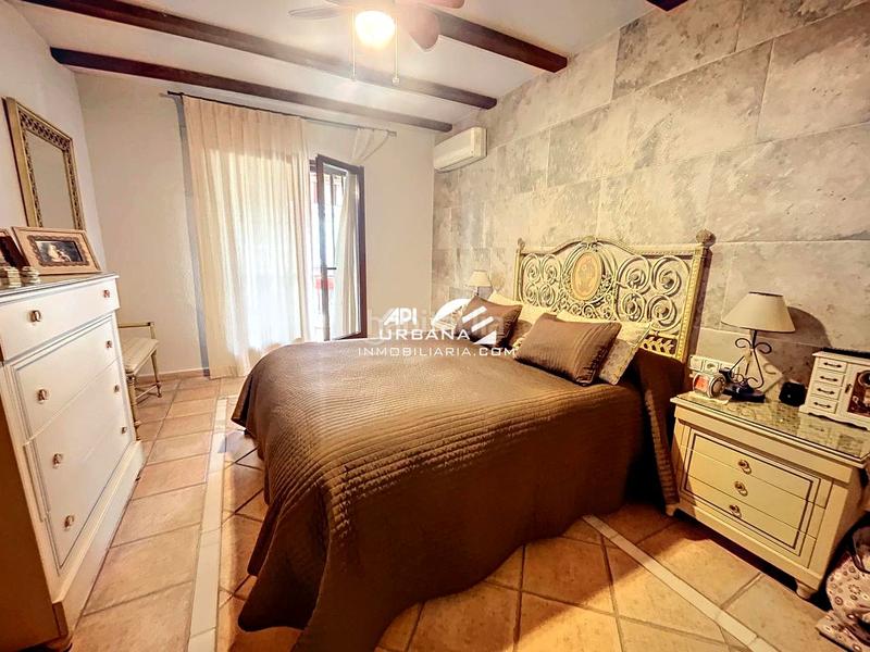 Foto 4d448b4b-6077-4b39-866a-9b36d115b6b8. Maison avec parking dans jardín Lucena Lucena