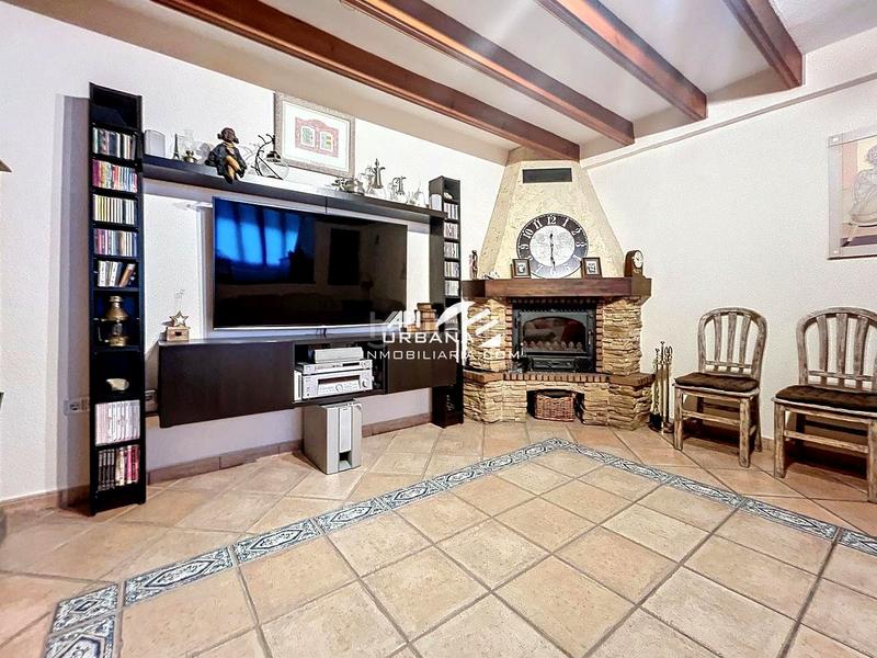 Foto 93ee0892-1494-4936-adbf-c8777911cd10. Maison avec parking dans jardín Lucena Lucena