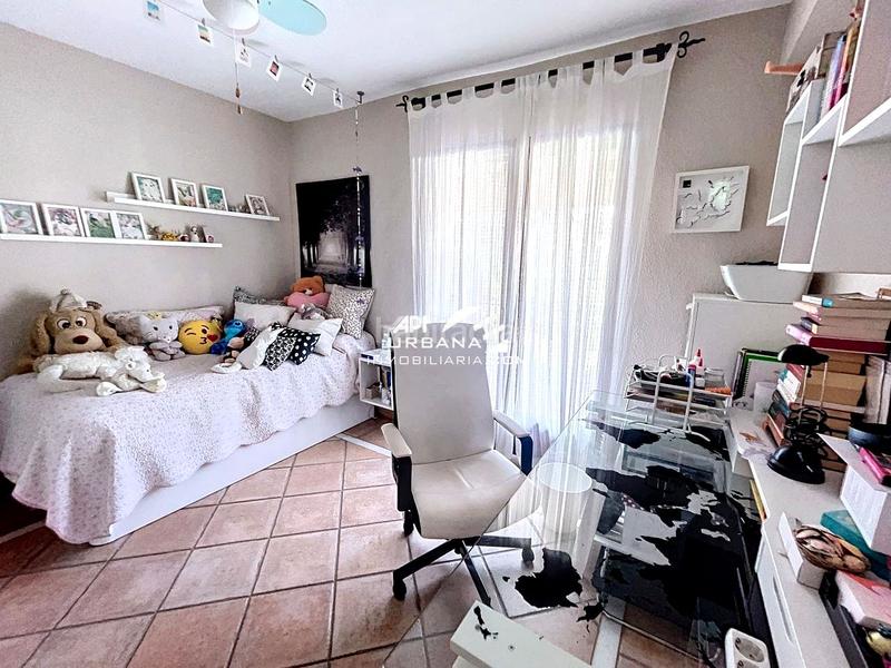 Foto fcf2ef01-8245-49c7-acd7-87851a238bfa. Maison avec parking dans jardín Lucena Lucena