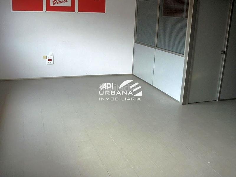 Foto bdecfed5-4a15-4406-a54f-08c41ae37585. Location bureau dans Navas del Selpillar Lucena