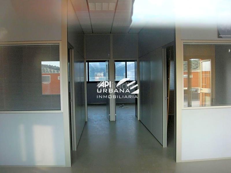 Foto ac4d23c5-c418-4d07-8d5e-6044eca251fe. Miete büro in Navas del Selpillar Lucena