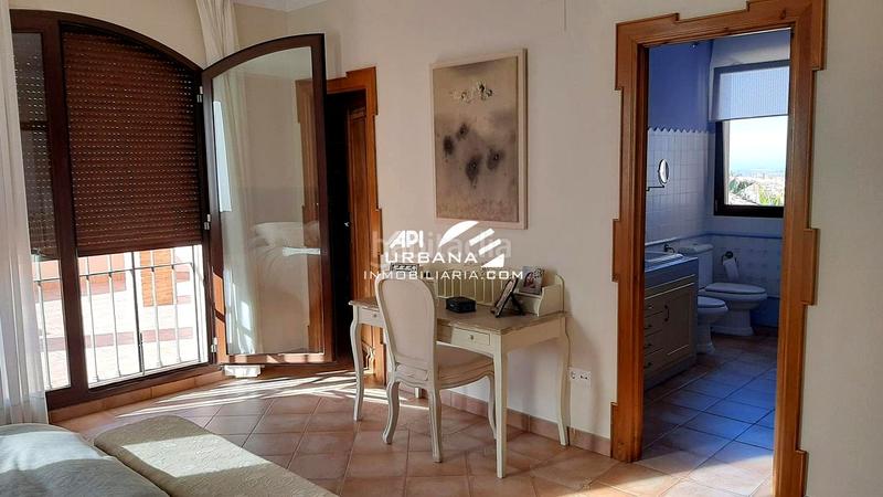 Foto f163a85e-7f0e-469b-ae74-b5ddf25ec283. Casa en El Carmen - La Barrera Lucena